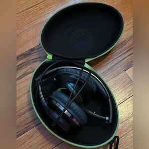 Flips Over-Ear Headphones & Speaker - Black and Green